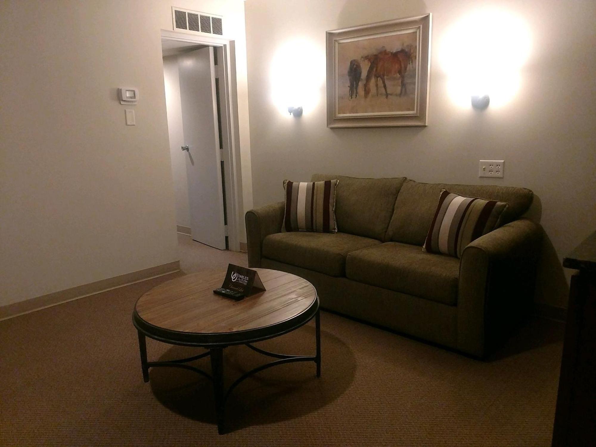 The Stables Inn & Suites Salem ภายนอก รูปภาพ