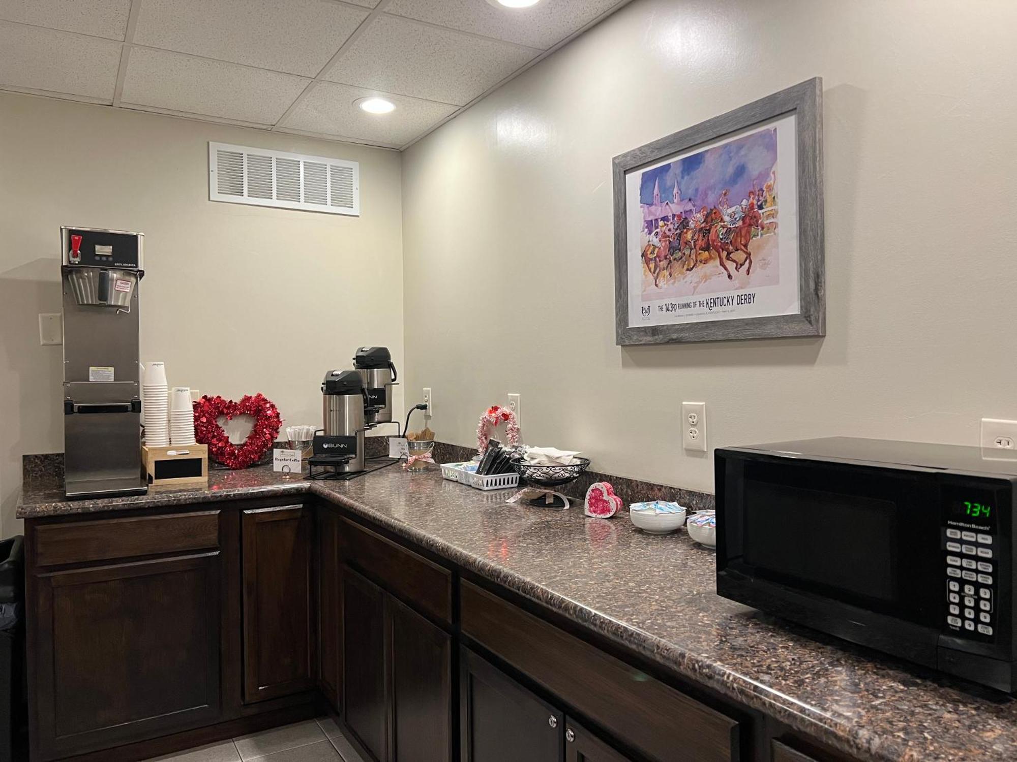 The Stables Inn & Suites Salem ภายนอก รูปภาพ
