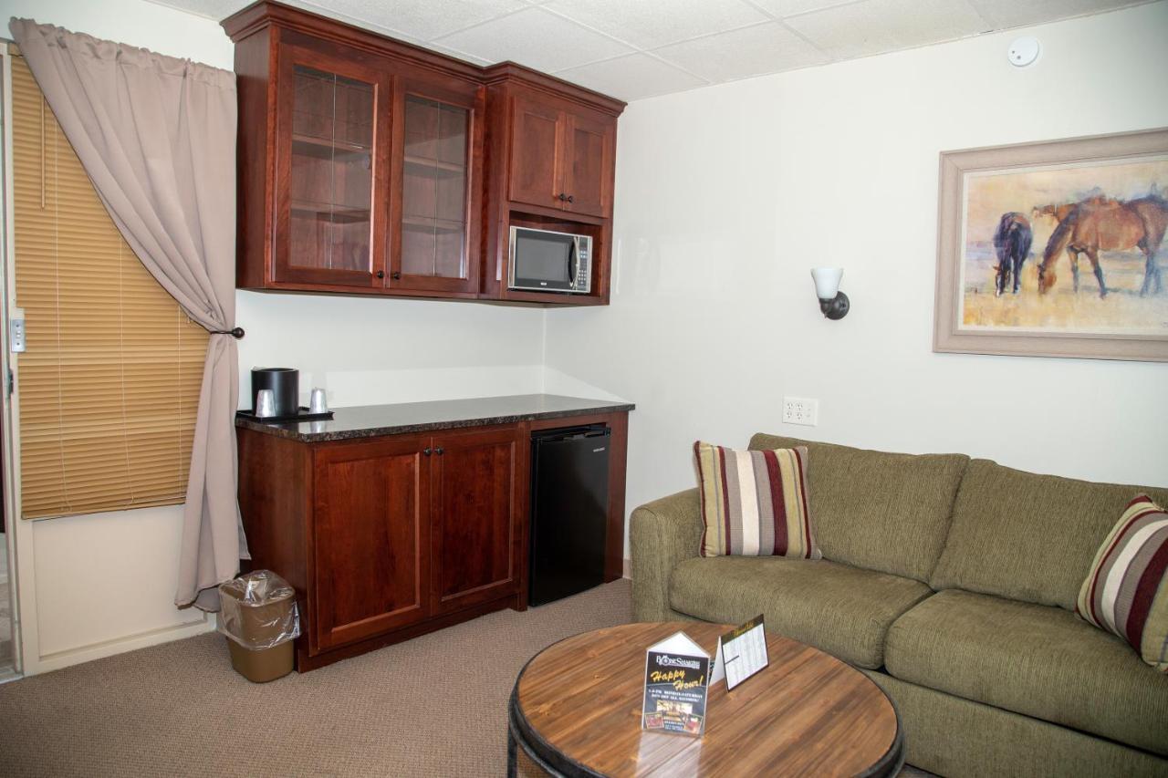 The Stables Inn & Suites Salem ภายนอก รูปภาพ