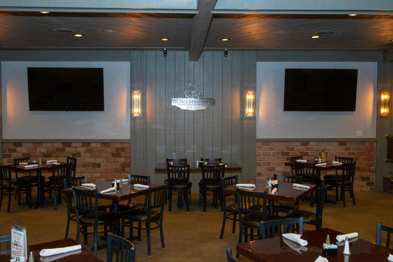 The Stables Inn & Suites Salem ภายนอก รูปภาพ